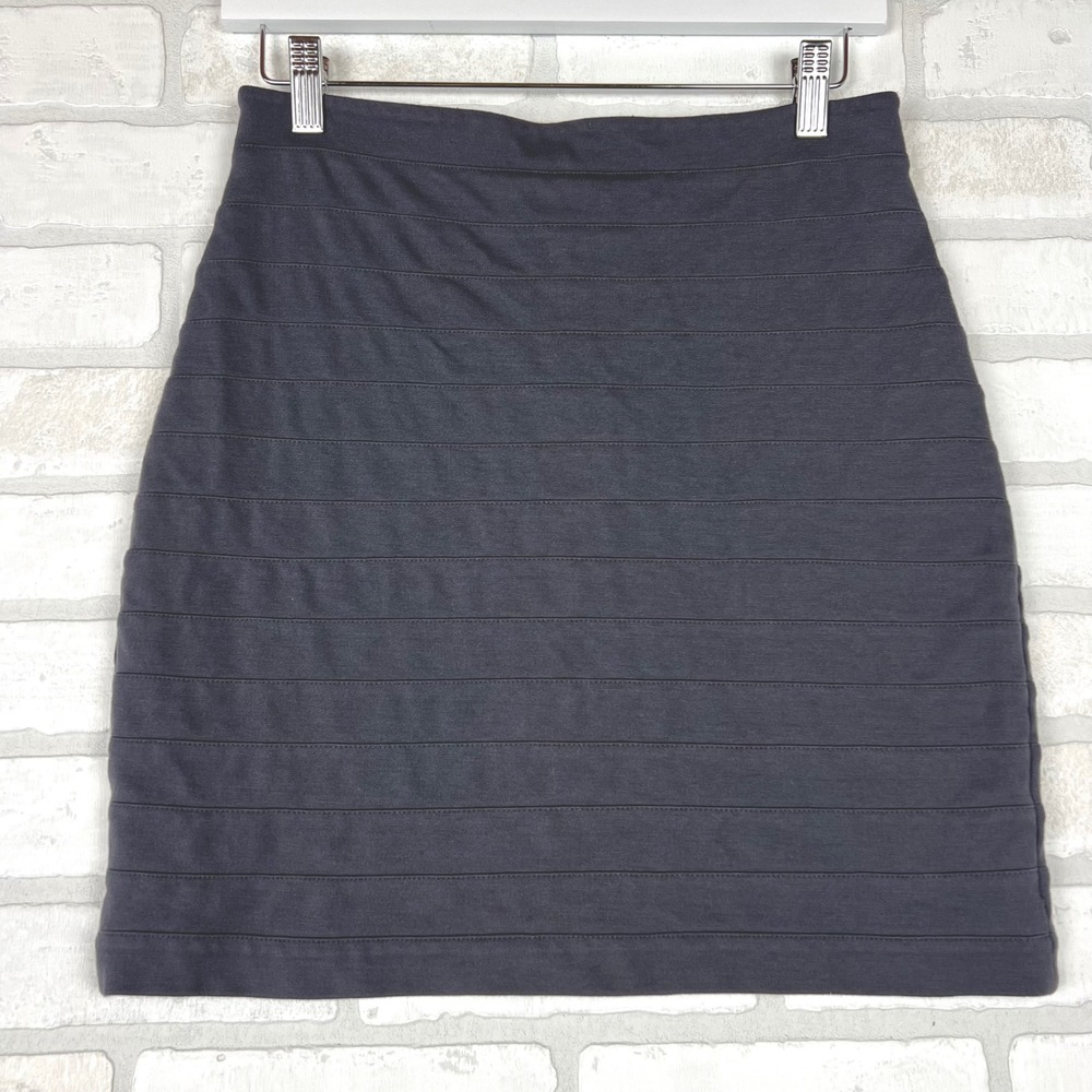 EXPRESS‎ Women's Gray Banded Knit Mini Skirt Size 6